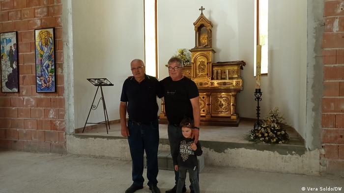 Husein Smajić sa svećenikom don Josipom Batinićem